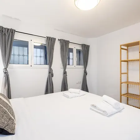Modern & Cozy -1bedroom-coutyard-center Apartment Malaga
