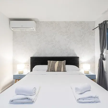 Modern & Cozy -1bedroom-coutyard-center Apartment Malaga