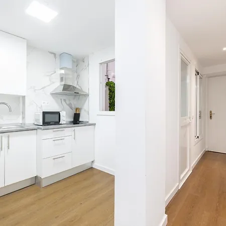 Apartment Modern & Cozy -1bedroom-coutyard-center *